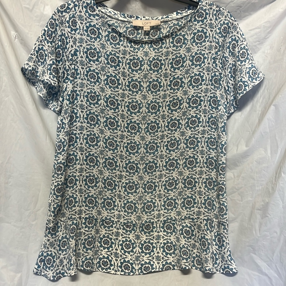 Ladies flowy short sleeve paisley print blouse